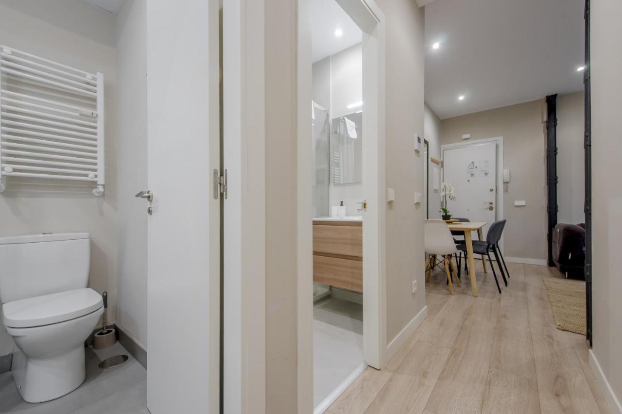 Acogedor Apt 3 Habitaciones Y Terraza En El Centro Madrid Exterior photo