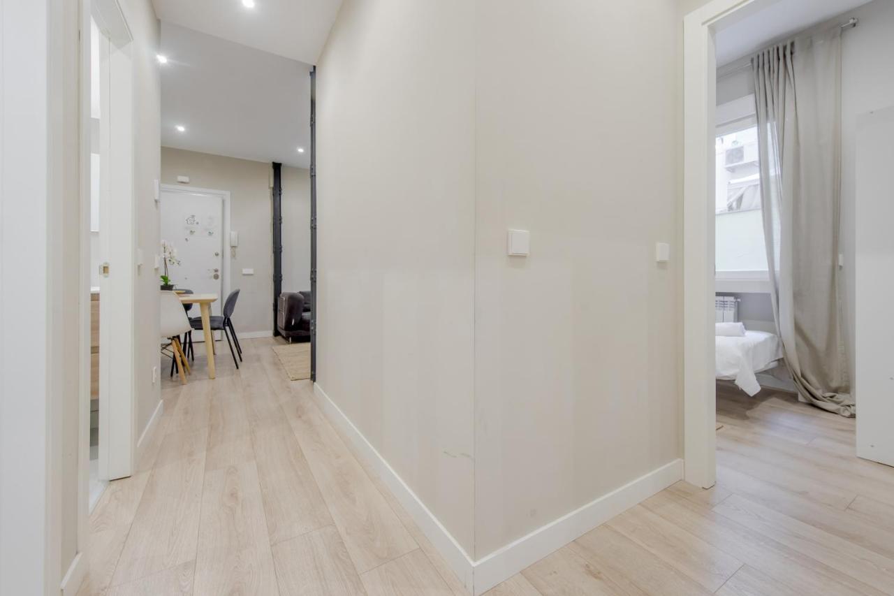 Acogedor Apt 3 Habitaciones Y Terraza En El Centro Madrid Exterior photo